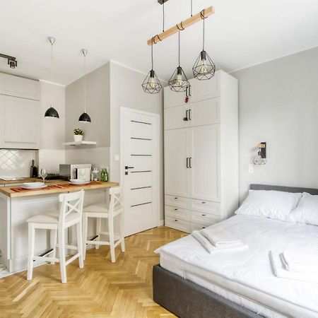 King Apart Dickensa Lägenhet Warszawa Exteriör bild