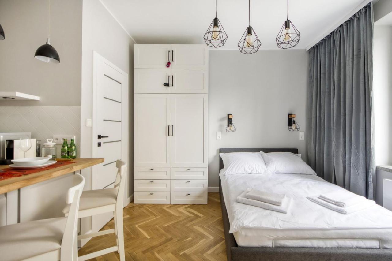 King Apart Dickensa Lägenhet Warszawa Exteriör bild